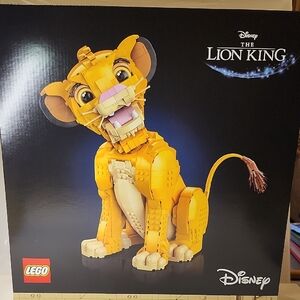 NEW LEGO Disney The Lion King Simba Building Set - Yellow LEGO 43247